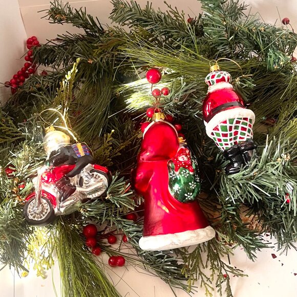 Santa Ornaments ( Set of 3) Glass hand painted Dillards collection 2001 (SET 1) - Picture 2 of 2